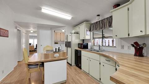 108 Snead Dr, North Fort Myers FL - photo 10 of 49