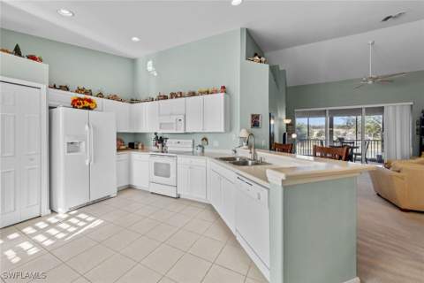 10124 Colonial Country Club Blvd 503, Fort Myers FL - photo 10 of 43