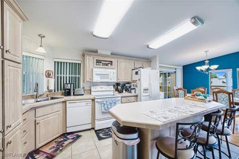 45 San Remo Cir, Naples FL - photo 13 of 40