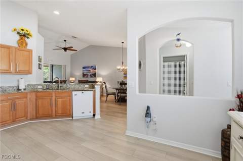 10137 Colonial Country Club Blvd 1103, Fort Myers FL - photo 17 of 32