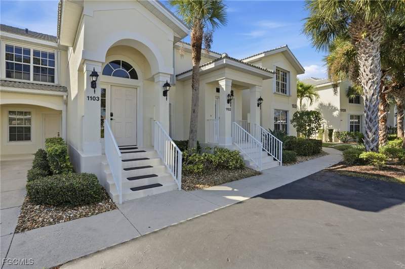 2 bedroom Condominium at 10137 Colonial Country Club Blvd 1103, Garden Lakes, Fort Myers — photo 3