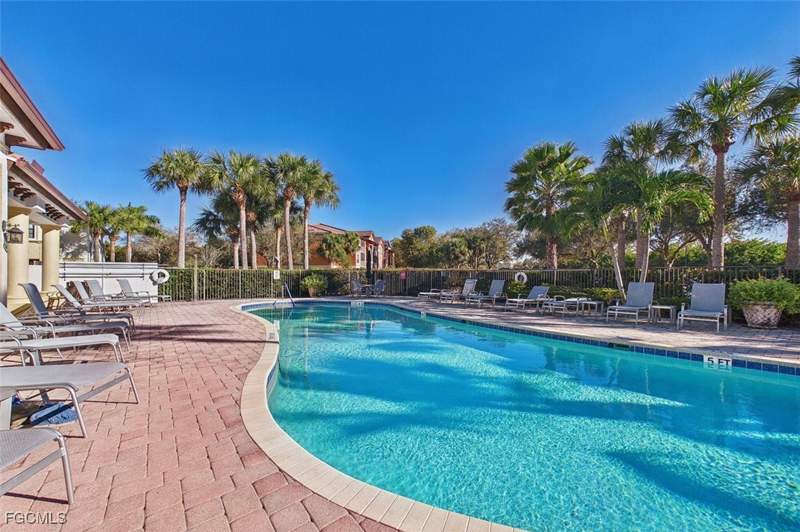 3 bedroom Townhouse at 15821 Portofino Springs Blvd 102, Portofino Springs, Fort Myers — photo 2