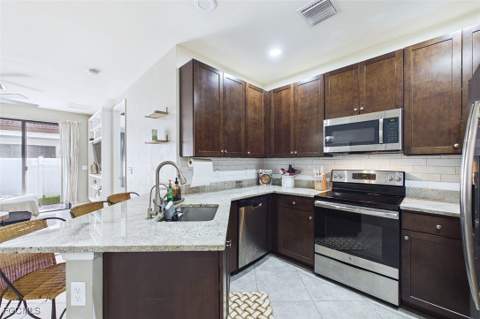 15821 Portofino Springs Blvd 102, Fort Myers FL - photo 20 of 37