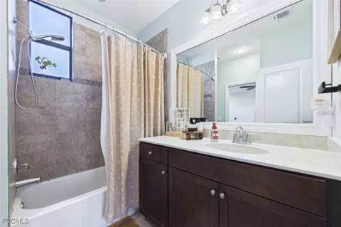 15821 Portofino Springs Blvd 102, Fort Myers FL - photo 9 of 37