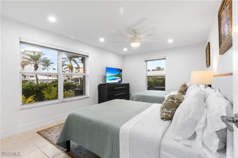 2800 Gulf Shore Blvd N 100, Naples FL - photo 6 of 12