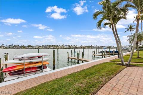 2800 Gulf Shore Blvd N 100, Naples FL - photo 8 of 12