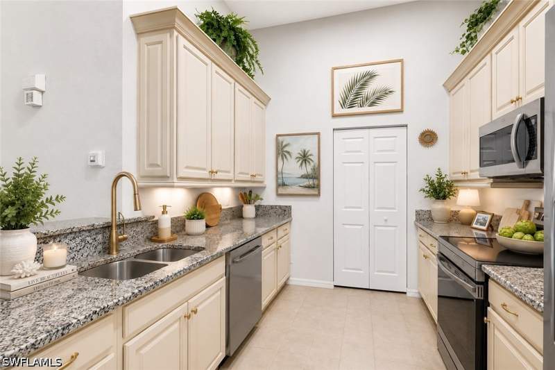 3 bedroom Condominium at 27107 N Matheson Ave 204, Gardens Of Bonita Springs, Bonita Springs — photo 3
