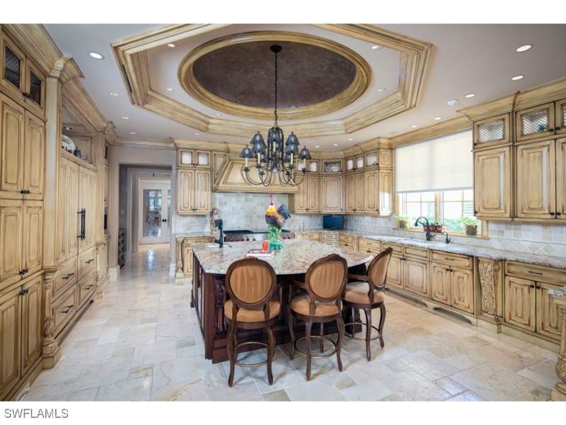 4 bedroom SingleFamilyResidence at 1979 4th St S, Aqualane Shores, Naples — photo 5