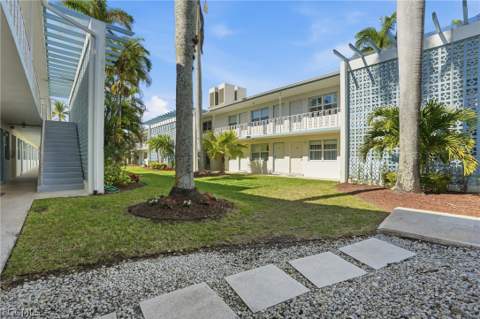 1295 Gulf Shore Blvd S 134, Naples FL - photo 20 of 36