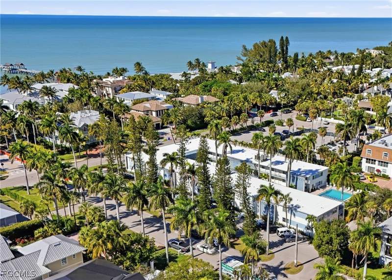 2 bedroom Condominium at 1295 Gulf Shore Blvd S 134, Mariner, Naples — photo 3