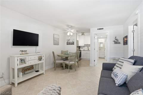 1295 Gulf Shore Blvd S 134, Naples FL - photo 6 of 36
