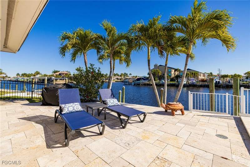 3 bedroom SingleFamilyResidence at 1755 SE 40th Ter, Cape Coral, Cape Coral — photo 5