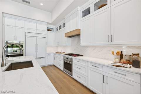 2051 Cambridge Park Dr, Naples FL - photo 15 of 41