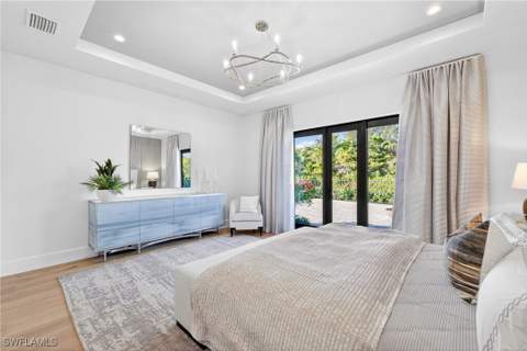 2051 Cambridge Park Dr, Naples FL - photo 18 of 41