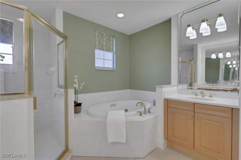 714 Regency Reserve Cir 3201, Naples FL - photo 11 of 35