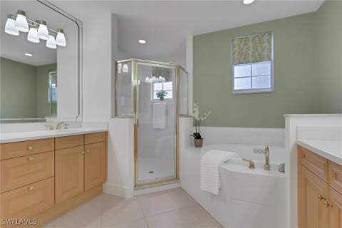 714 Regency Reserve Cir 3201, Naples FL - photo 12 of 35
