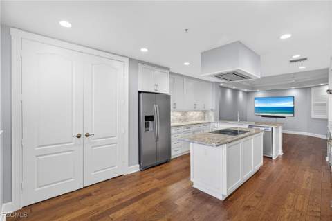 11620 Court Of Palms 105, Fort Myers FL - photo 12 of 49
