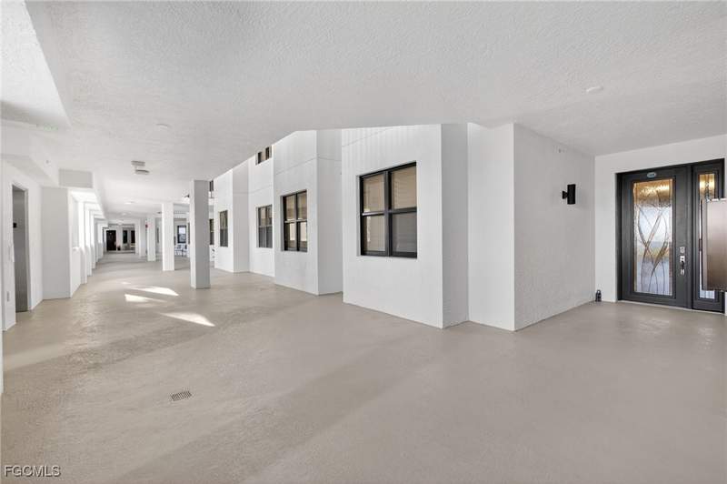 3 bedroom Condominium at 11620 Court Of Palms 105, Palmas Del Sol, Fort Myers — photo 3