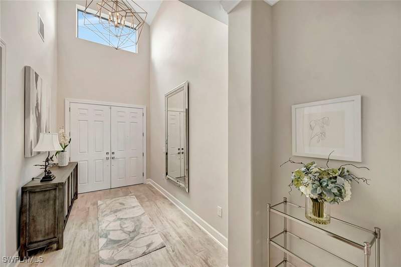4 bedroom SingleFamilyResidence at 9574 Everglades Dr, Greyhawk At Golf Club Of The Everglades, Naples — photo 2
