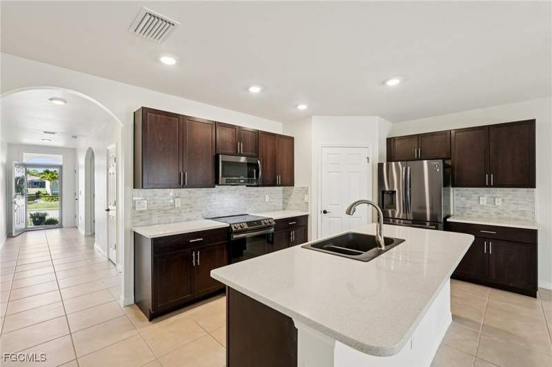4 bedroom SingleFamilyResidence at 2188 Pigeon Plum Way, Magnolia Landing, North Fort Myers — photo 3