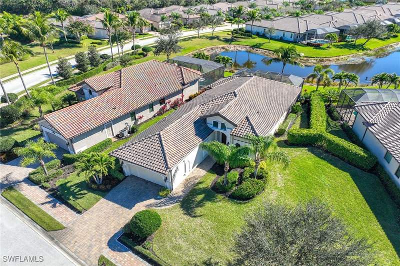3 bedroom SingleFamilyResidence at 6550 Roma Way, Lakoya, Naples — photo 4