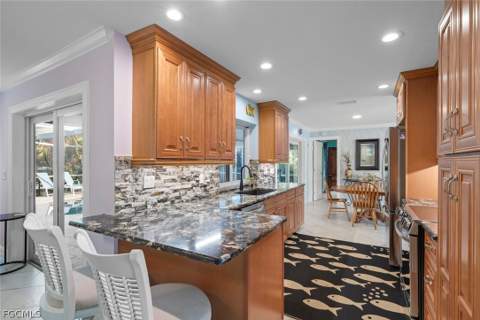 1056 S Yachtsman Dr, Sanibel FL - photo 7 of 35