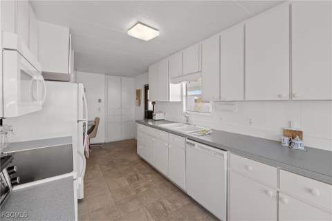 77 Snead Dr, North Fort Myers FL - photo 6 of 39