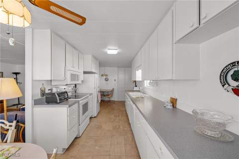 77 Snead Dr, North Fort Myers FL - photo 7 of 39
