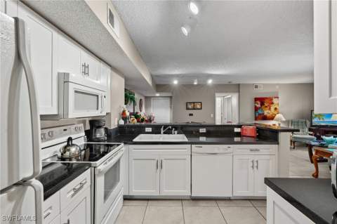 1835 Florida Club Cir 3103, Naples FL - photo 6 of 32