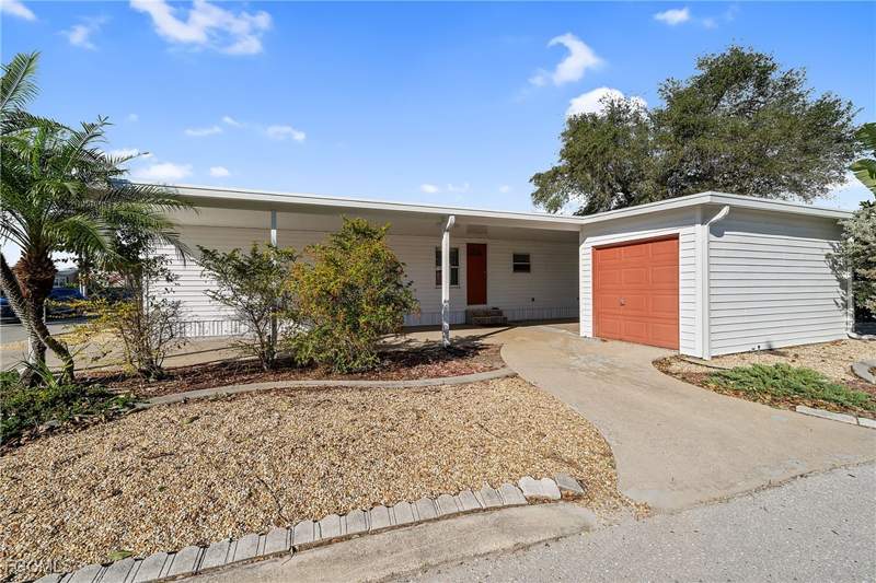 2 bedroom ManufacturedHome at 274 Boros Dr, Six Lakes Country Club, North Fort Myers — photo 2