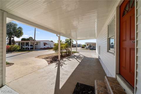 274 Boros Dr, North Fort Myers FL - photo 6 of 46