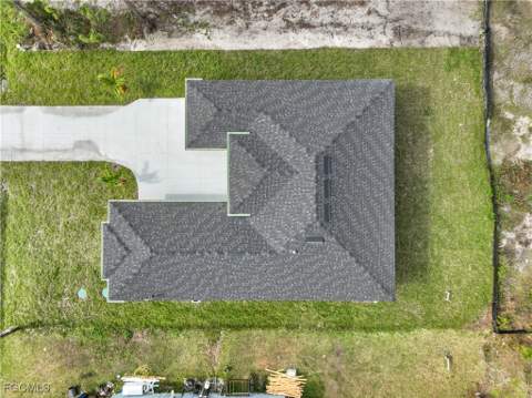 2902 42nd St W, Lehigh Acres FL - photo 8 of 37