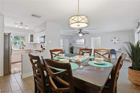 1432 Windsor Ct, Cape Coral FL - photo 11 of 35