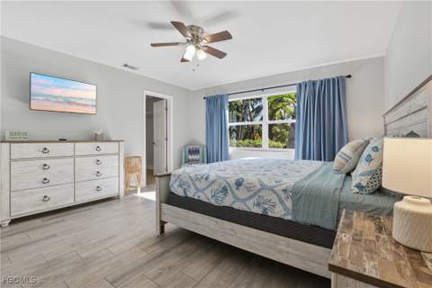 1432 Windsor Ct, Cape Coral FL - photo 12 of 35
