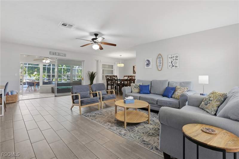 3 bedroom SingleFamilyResidence at 1432 Windsor Ct, Cape Coral, Cape Coral — photo 3