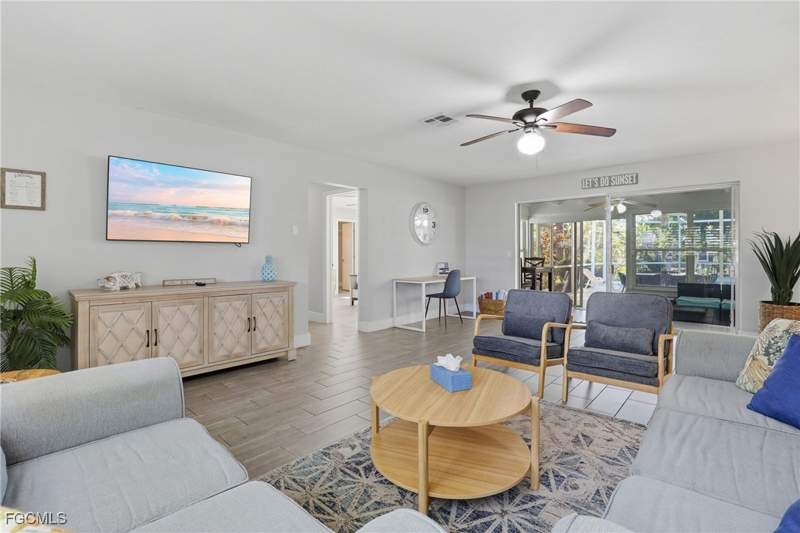 3 bedroom SingleFamilyResidence at 1432 Windsor Ct, Cape Coral, Cape Coral — photo 5