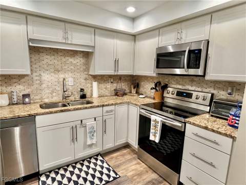 220 Seaview Ct 504, Marco Island FL - photo 8 of 29