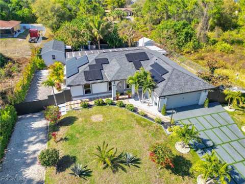 1113 McKinley Ave, Lehigh Acres FL - photo 6 of 39