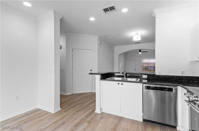 3 bedroom Townhouse at 3281 Lindsey Ln 4, Cypress Glen Village, Naples — photo 5