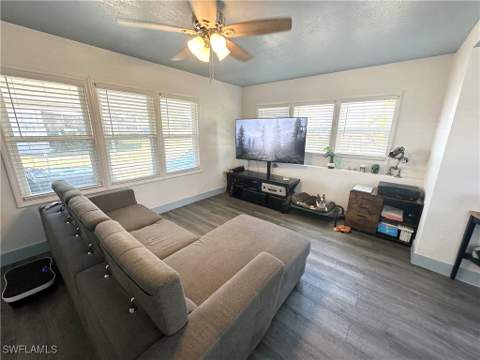 11381 Bayside Blvd, Fort Myers Beach FL - photo 10 of 34