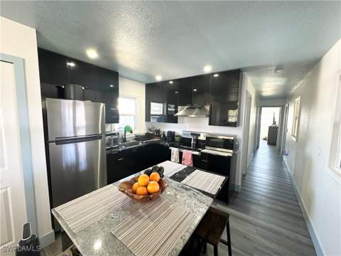 11381 Bayside Blvd, Fort Myers Beach FL - photo 17 of 34