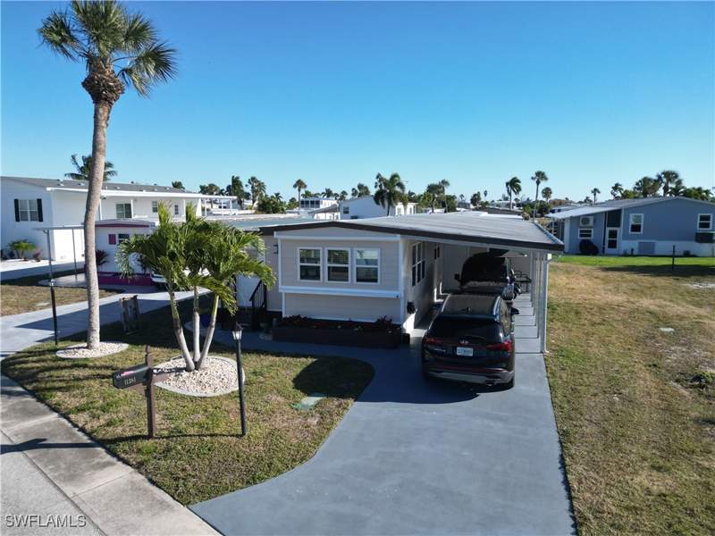 2 bedroom ManufacturedHome at 11381 Bayside Blvd, Bayside Estates, Fort Myers Beach — photo 2