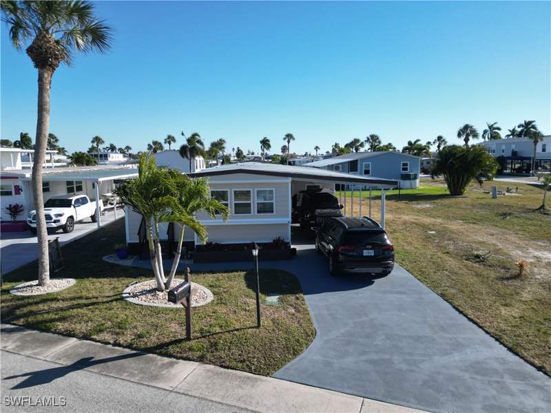 2 bedroom ManufacturedHome at 11381 Bayside Blvd, Bayside Estates, Fort Myers Beach — photo 3