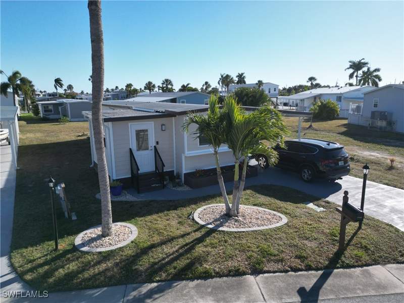 2 bedroom ManufacturedHome at 11381 Bayside Blvd, Bayside Estates, Fort Myers Beach — photo 4