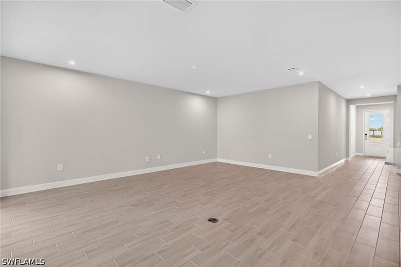 3 bedroom SingleFamilyResidence at 1833 Summerlit Ave, Summerlit, Naples — photo 5