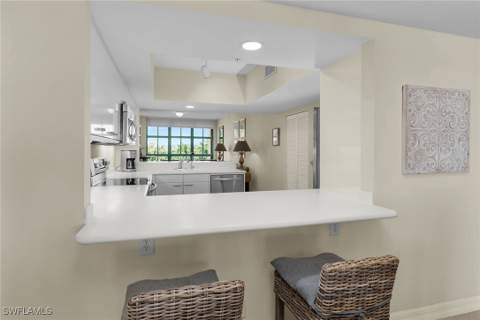 980 Cape Marco Dr 508, Marco Island FL - photo 10 of 44