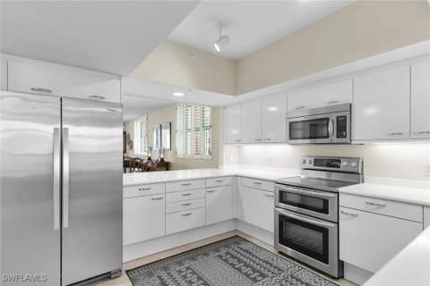 980 Cape Marco Dr 508, Marco Island FL - photo 12 of 44