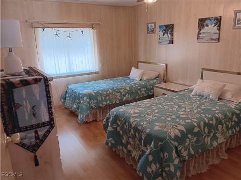 610 Friendly Pl, North Fort Myers FL - photo 8 of 17