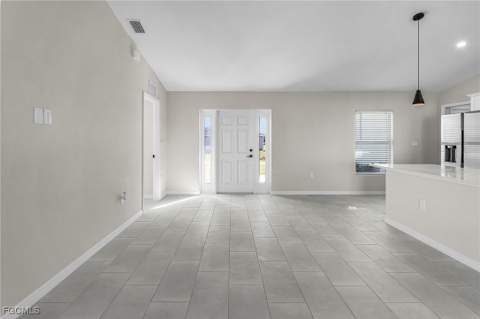 2003 NE 27th St, Cape Coral FL - photo 8 of 35