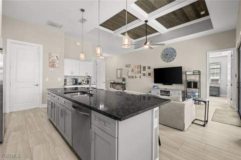 624 NW 2nd Ter, Cape Coral FL - photo 10 of 47